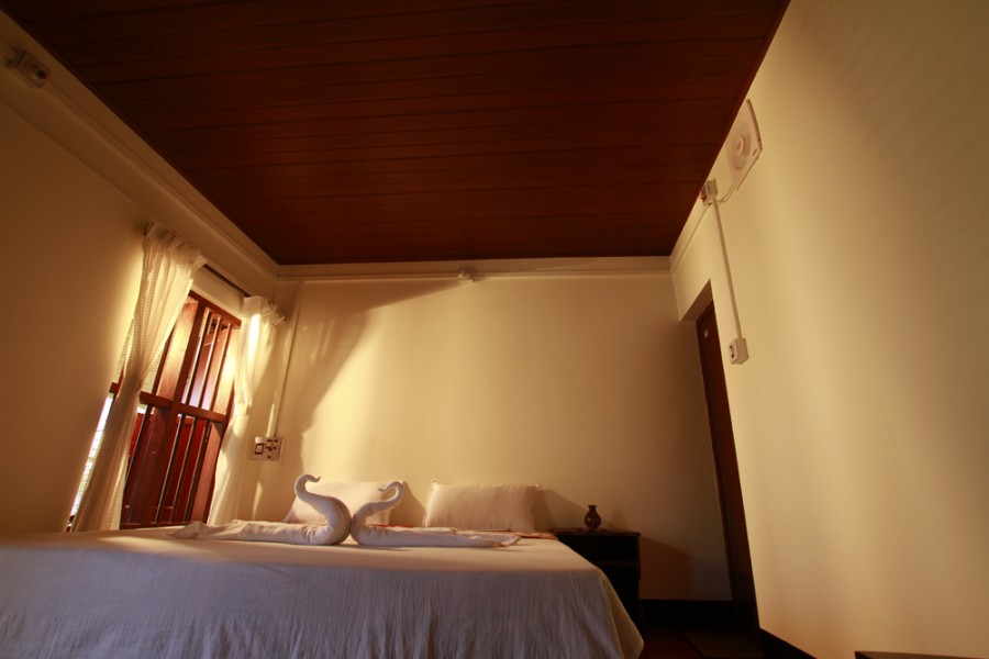 Ambadis Villas | Lake View Room